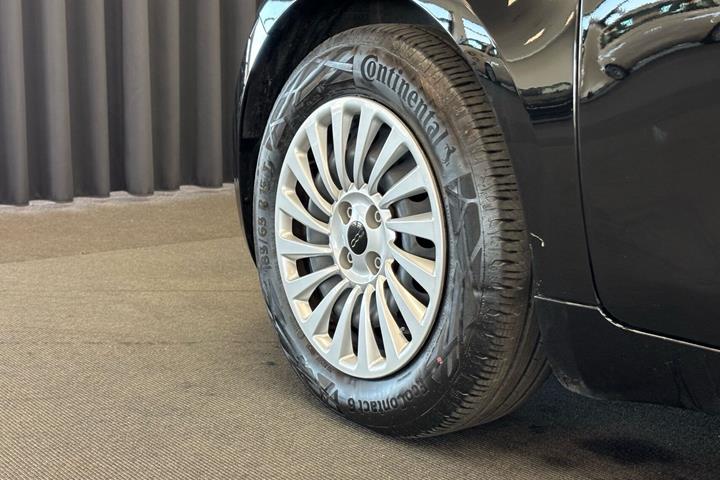 Sort Fiat 500e fra 2023