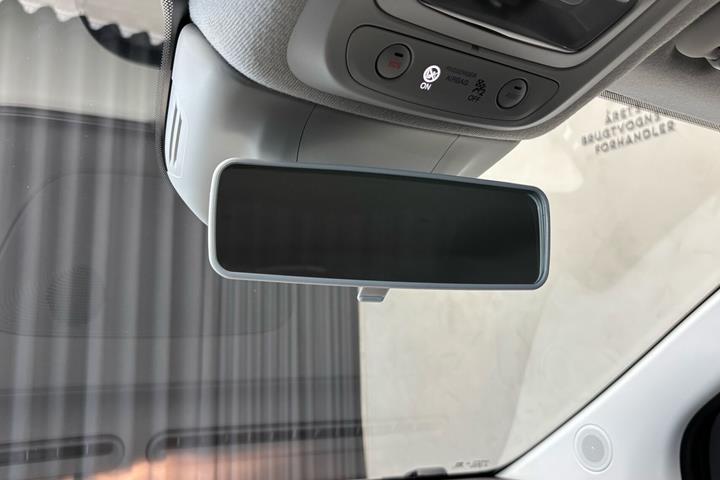 Hvid Fiat 500e fra 2023