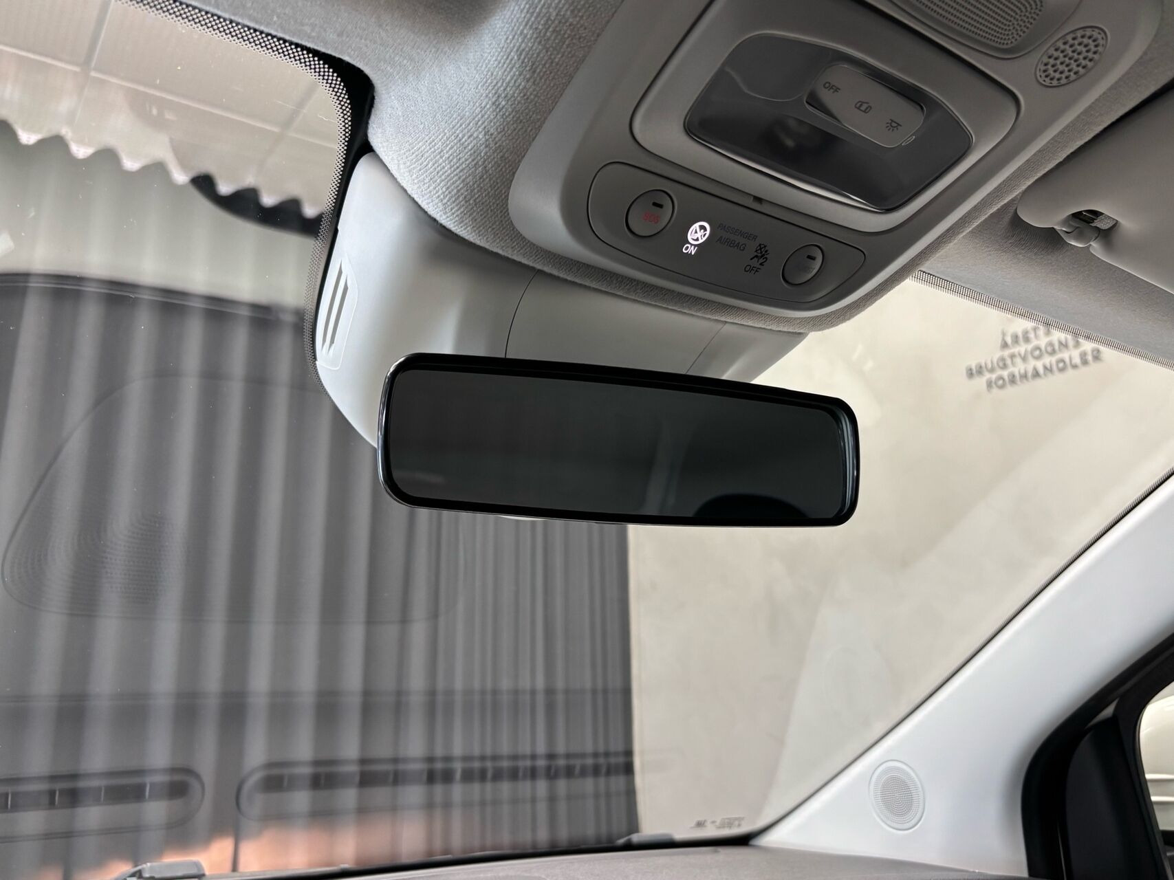 Hvid Fiat 500e fra 2023