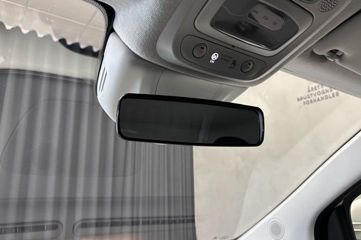 Hvid Fiat 500e fra 2023