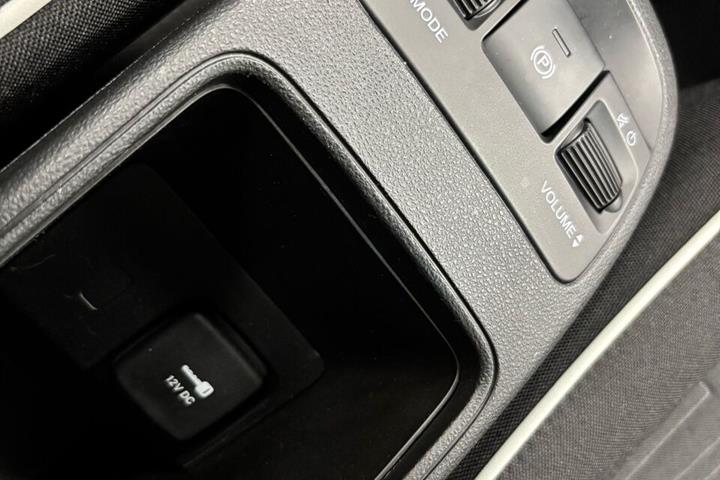 Hvid Fiat 500e fra 2023