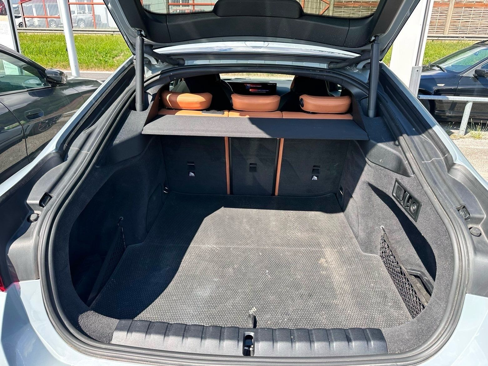 Grå BMW i4 fra 2022