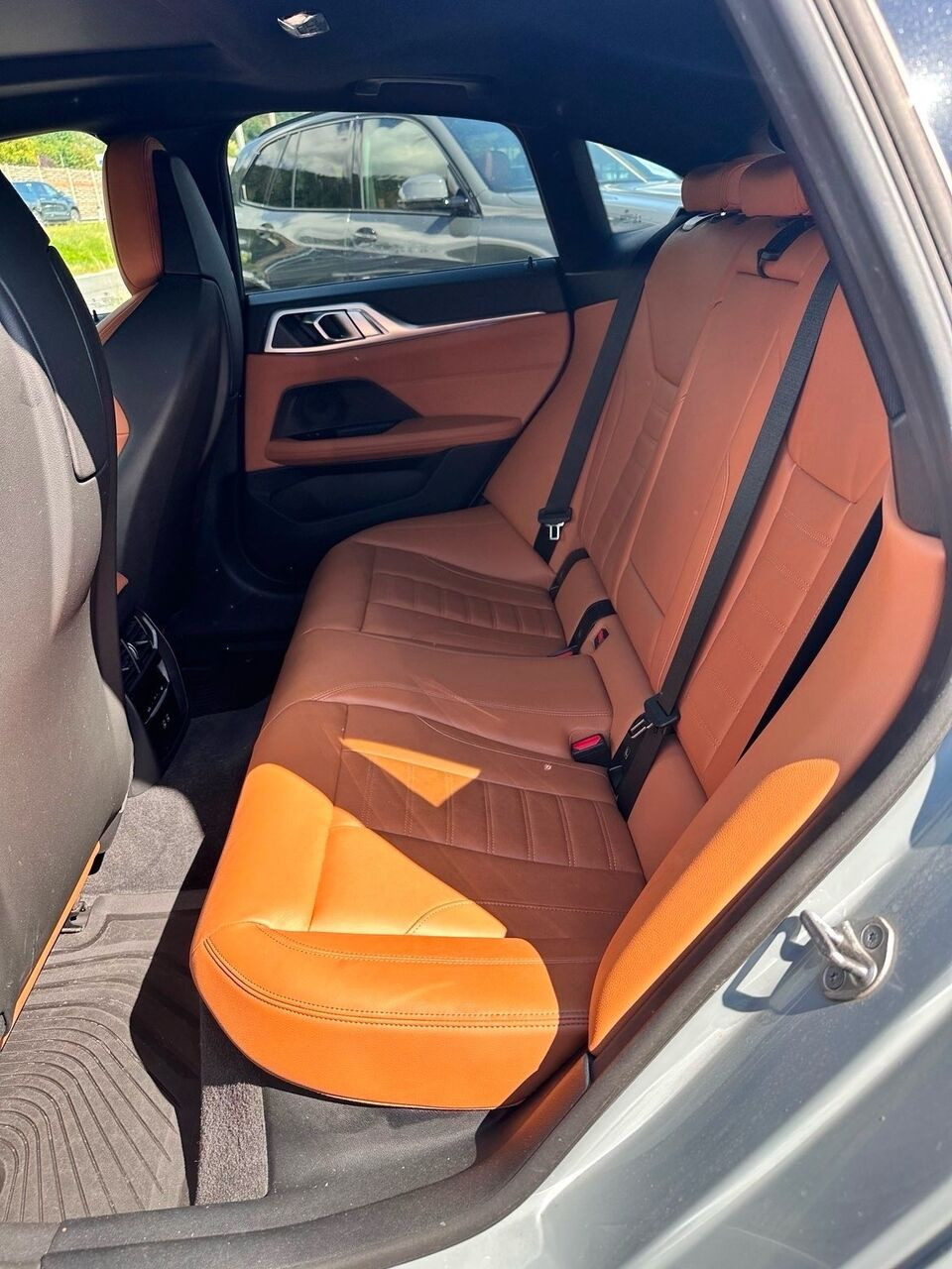 Grå BMW i4 fra 2022