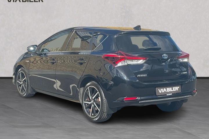 Sort Toyota Auris fra 2018