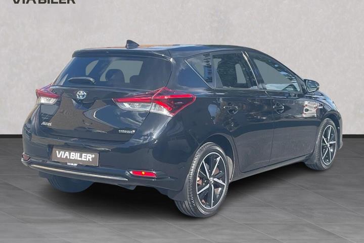Sort Toyota Auris fra 2018