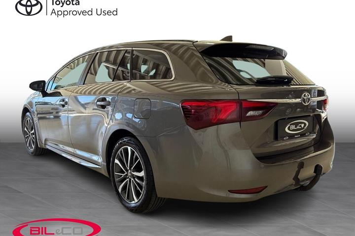undefined Toyota Avensis fra 2017