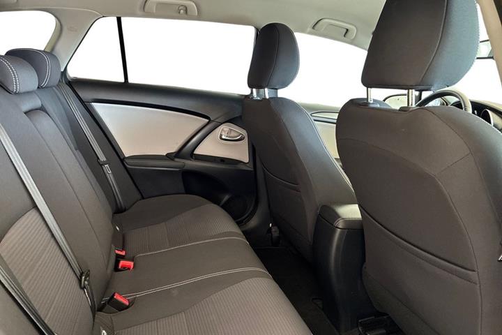 undefined Toyota Avensis fra 2017