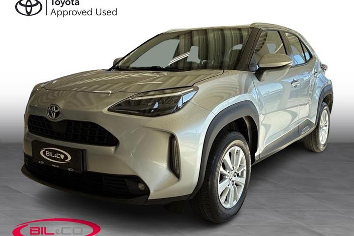 Sølv Toyota Yaris Cross fra 2022