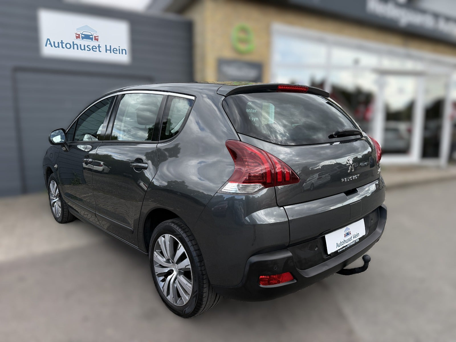 Grå Peugeot 3008 fra 2015