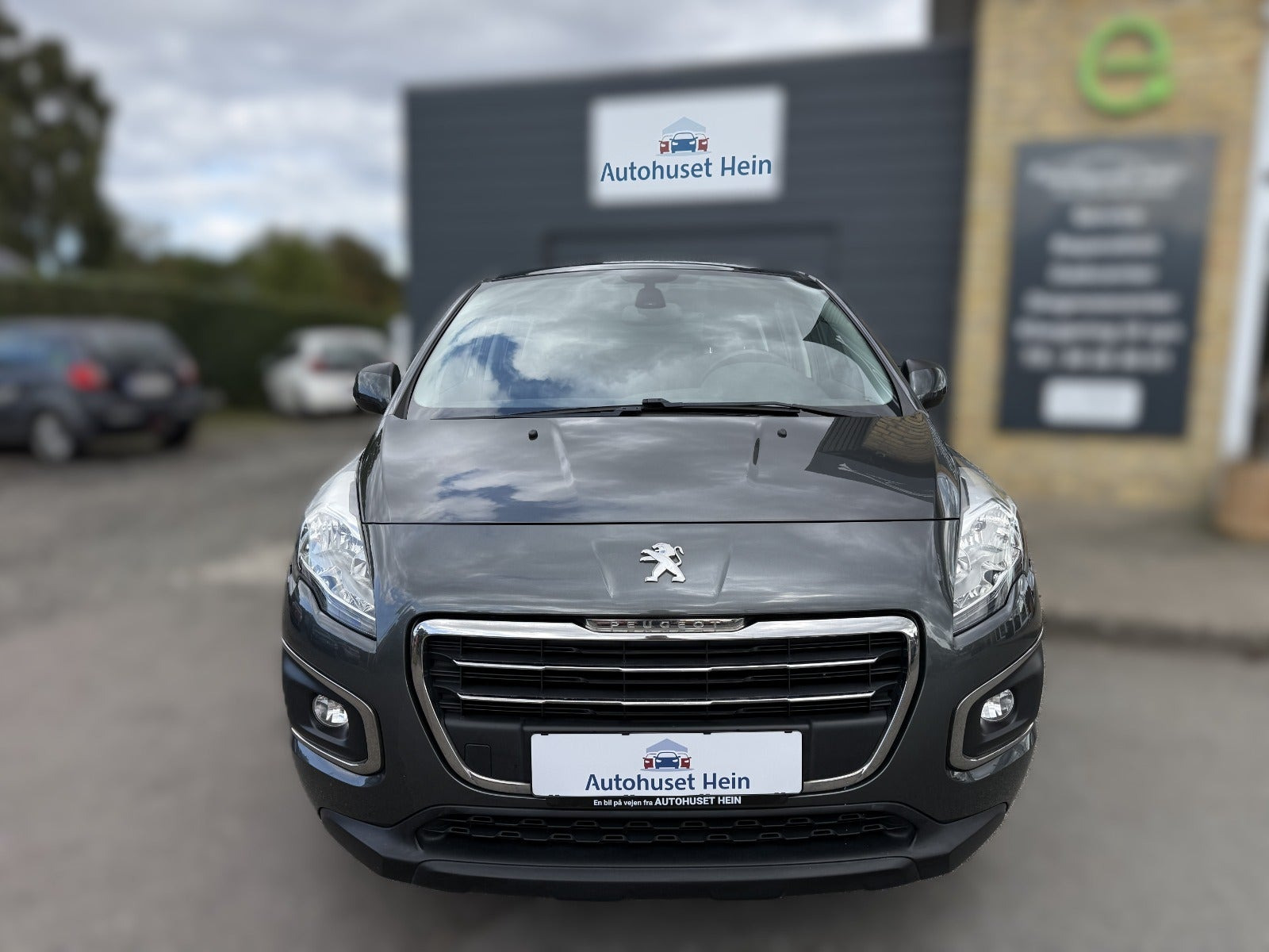 Grå Peugeot 3008 fra 2015