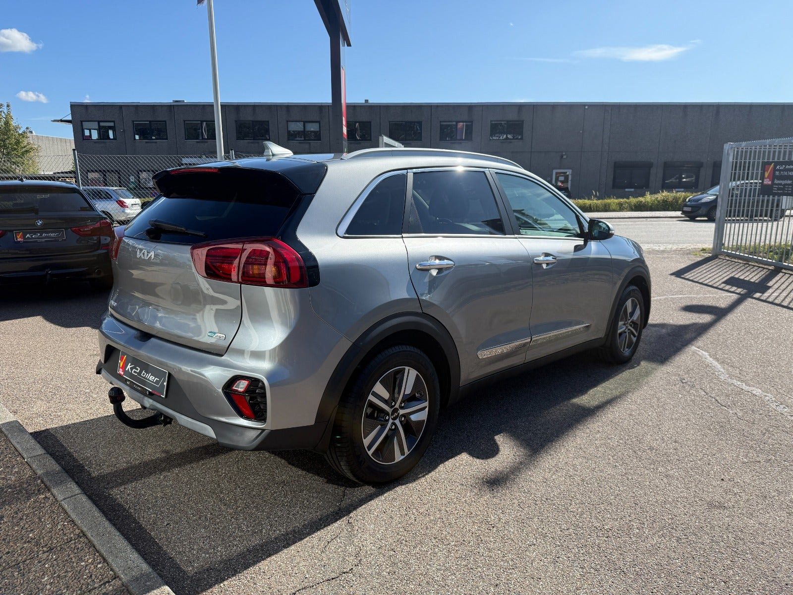 Grå Kia Niro fra 2022