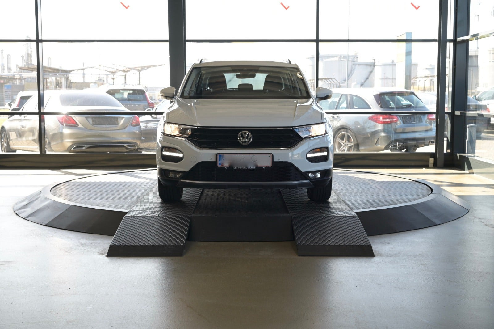 Hvid VW T-Roc fra 2020