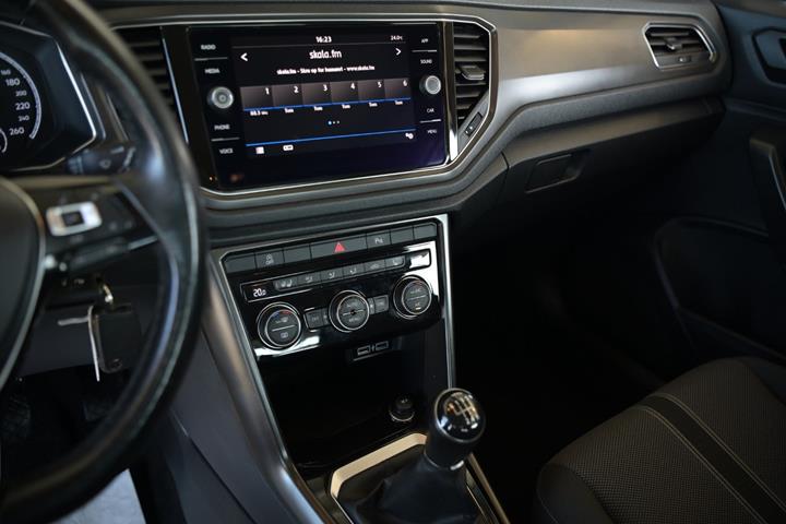 Hvid VW T-Roc fra 2020