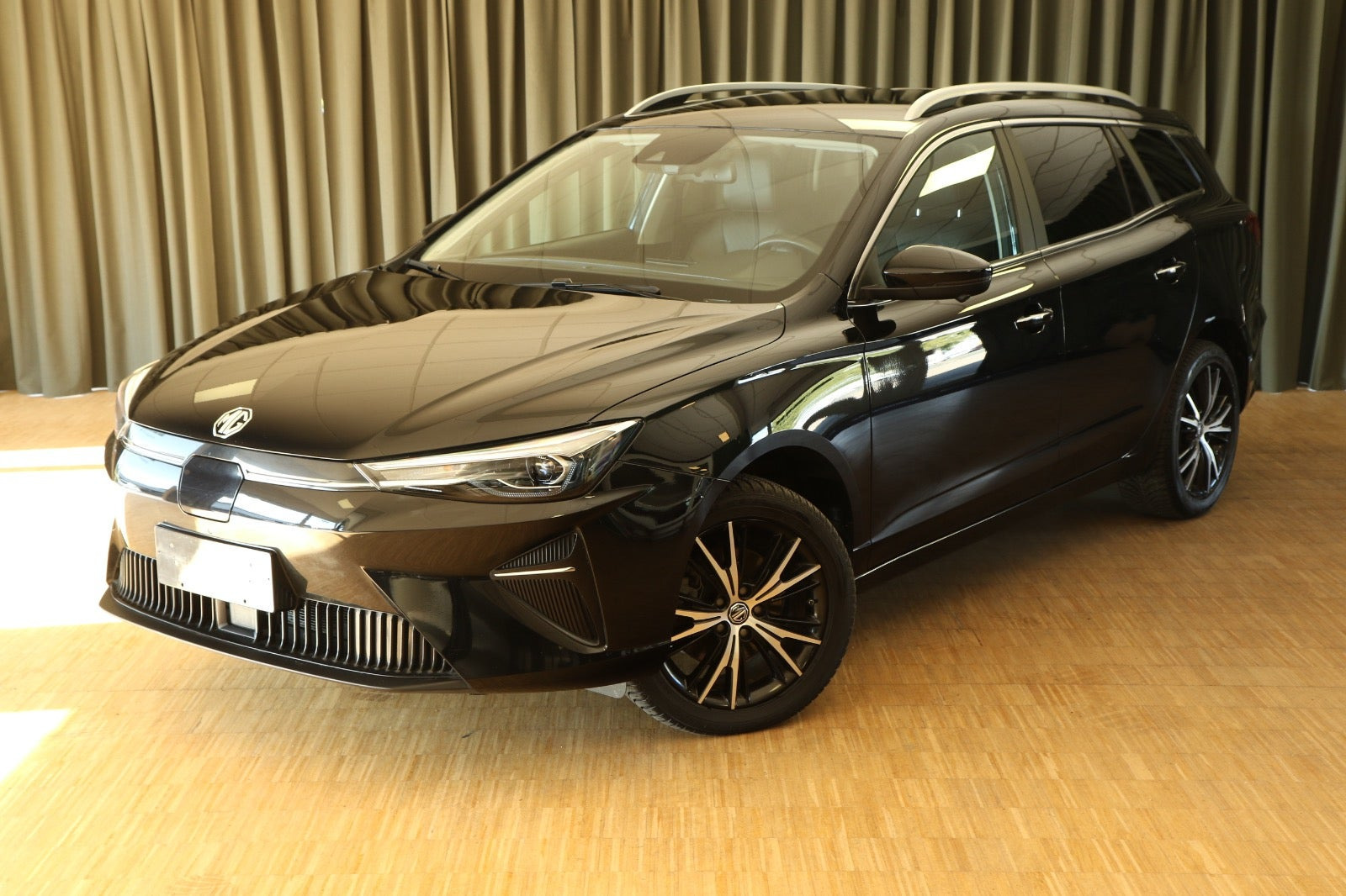 MG MG5 50 Luxury