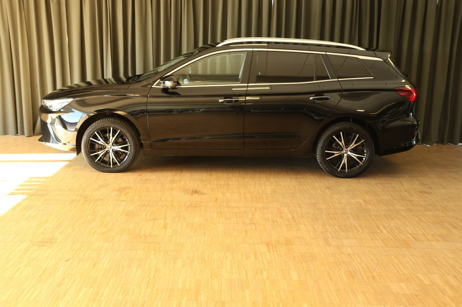 Grøn MG MG5 fra 2022