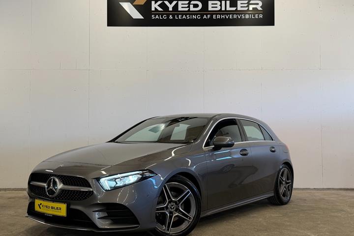 Grå Mercedes A200 d fra 2020 set udefra