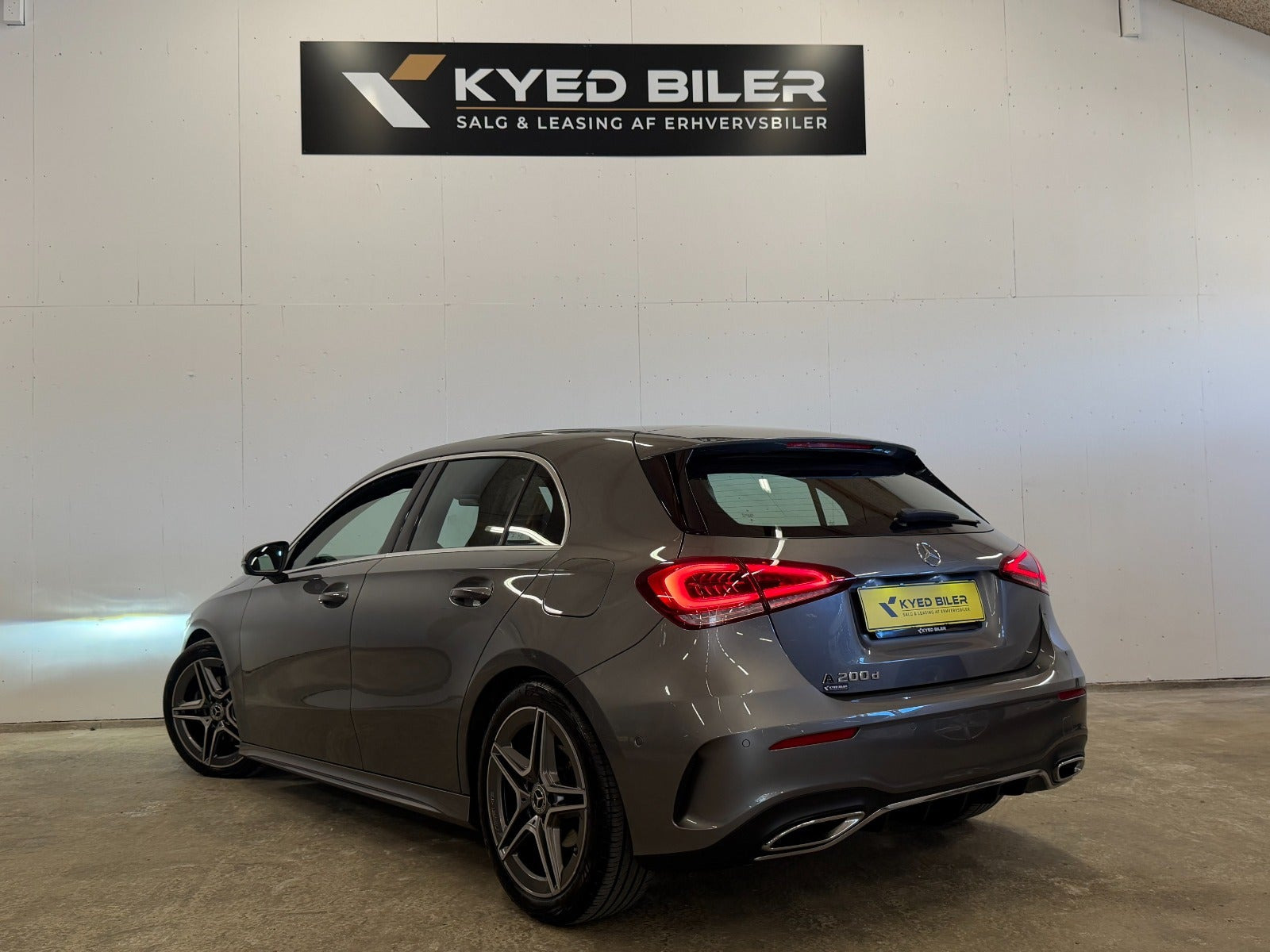 Grå Mercedes A200 d fra 2020