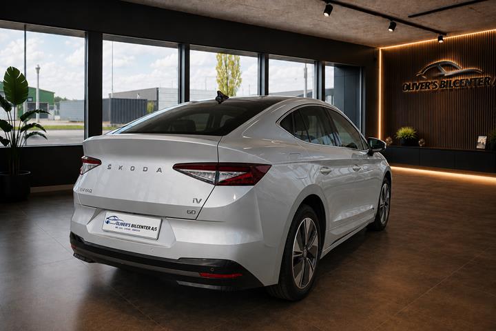 Sølv Skoda Enyaq fra 2023