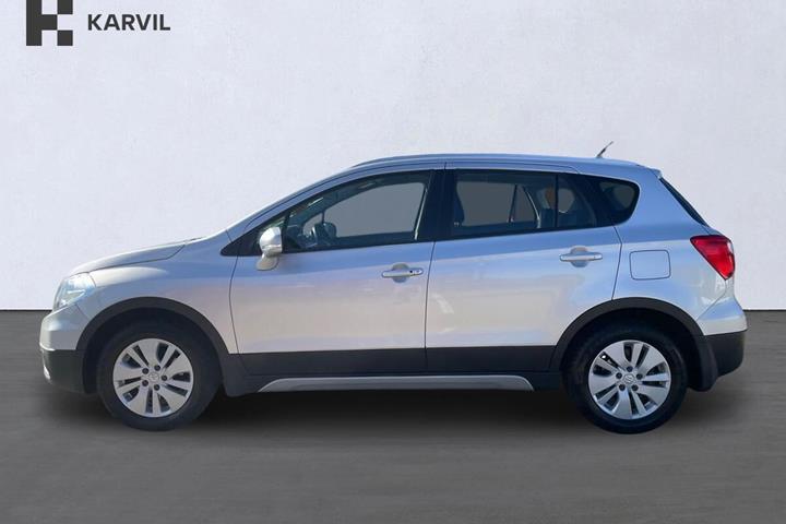 Sølv Suzuki S-Cross fra 2015