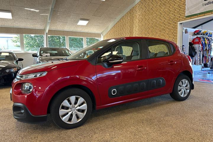 Rød Citroën C3 fra 2016