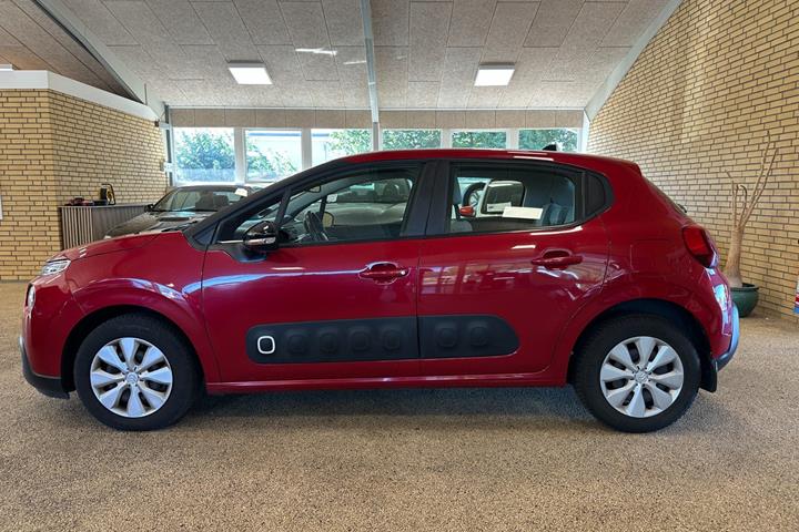 Rød Citroën C3 fra 2016