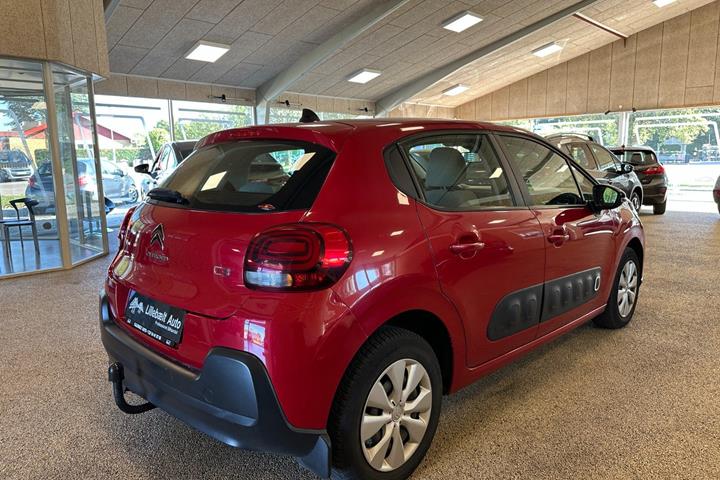 Rød Citroën C3 fra 2016