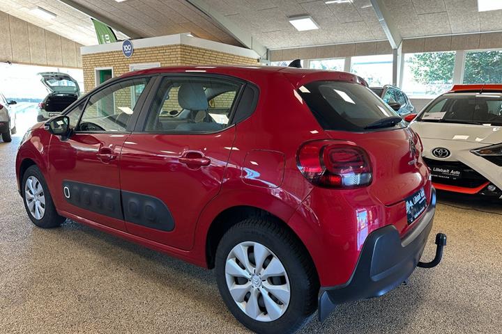 Rød Citroën C3 fra 2016