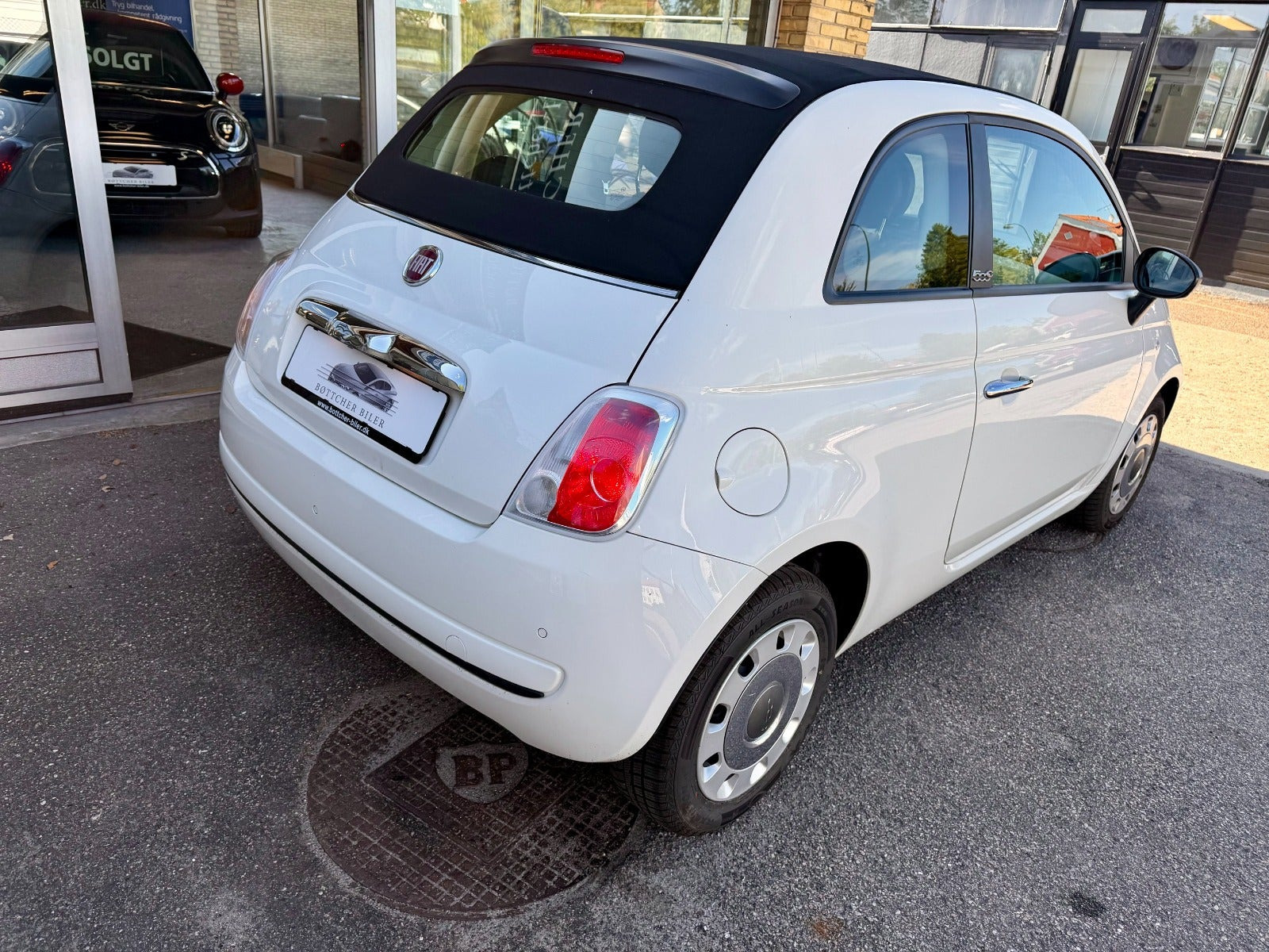 Hvid Fiat 500C fra 2013