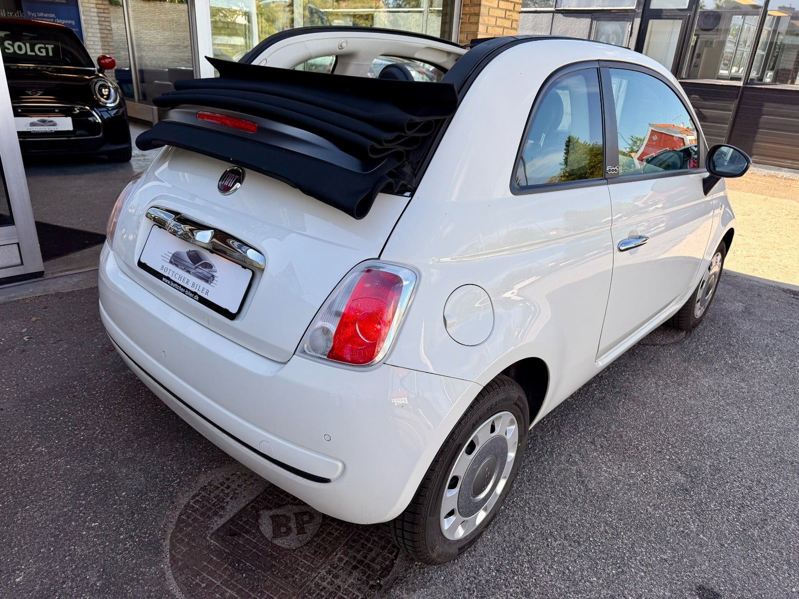 Hvid Fiat 500C fra 2013
