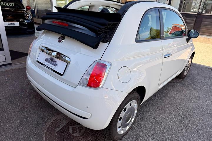 Hvid Fiat 500C fra 2013