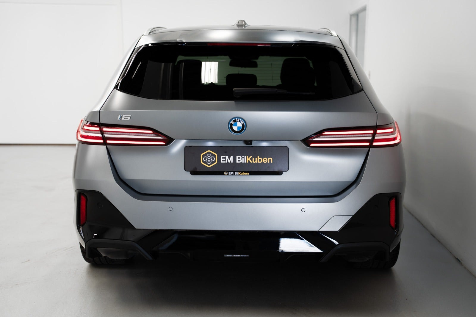 BMW i5 eDrive40 Touring Fully Charged M-Sport