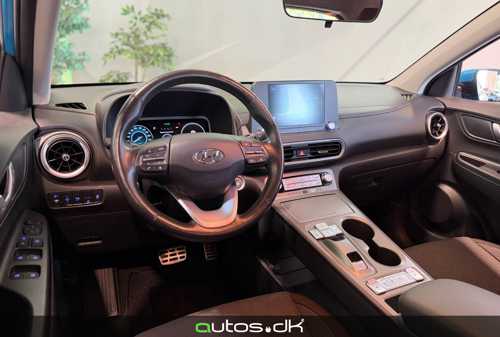 Blå Hyundai Kona fra 2021