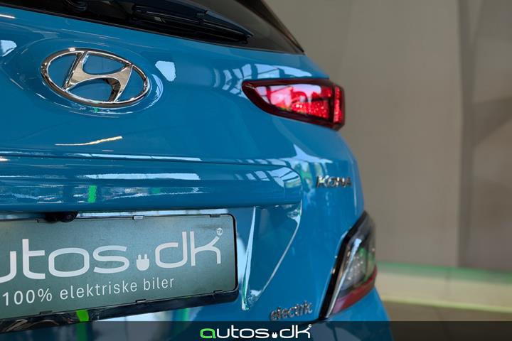 Blå Hyundai Kona fra 2021