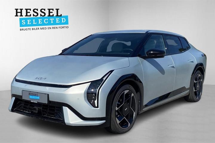 Sølv Kia EV4 fra 2026 set udefra
