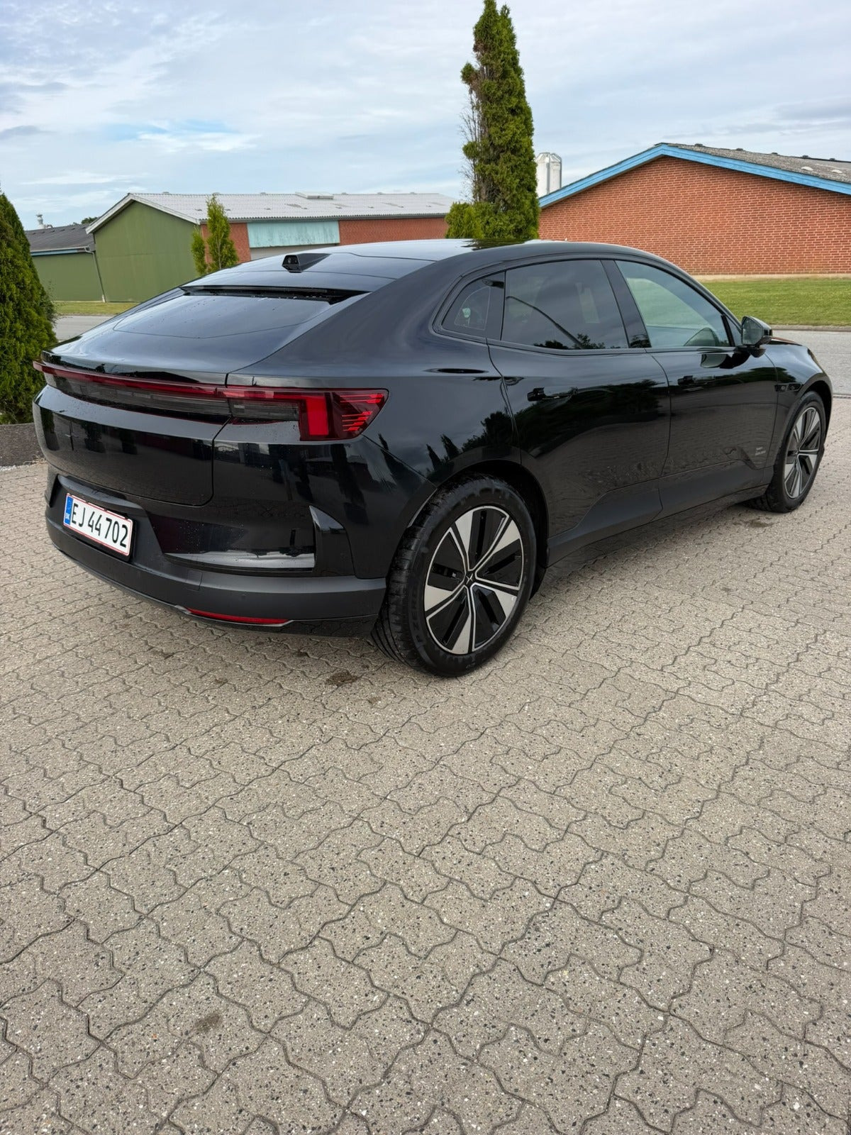 undefined Polestar 4 fra 2025