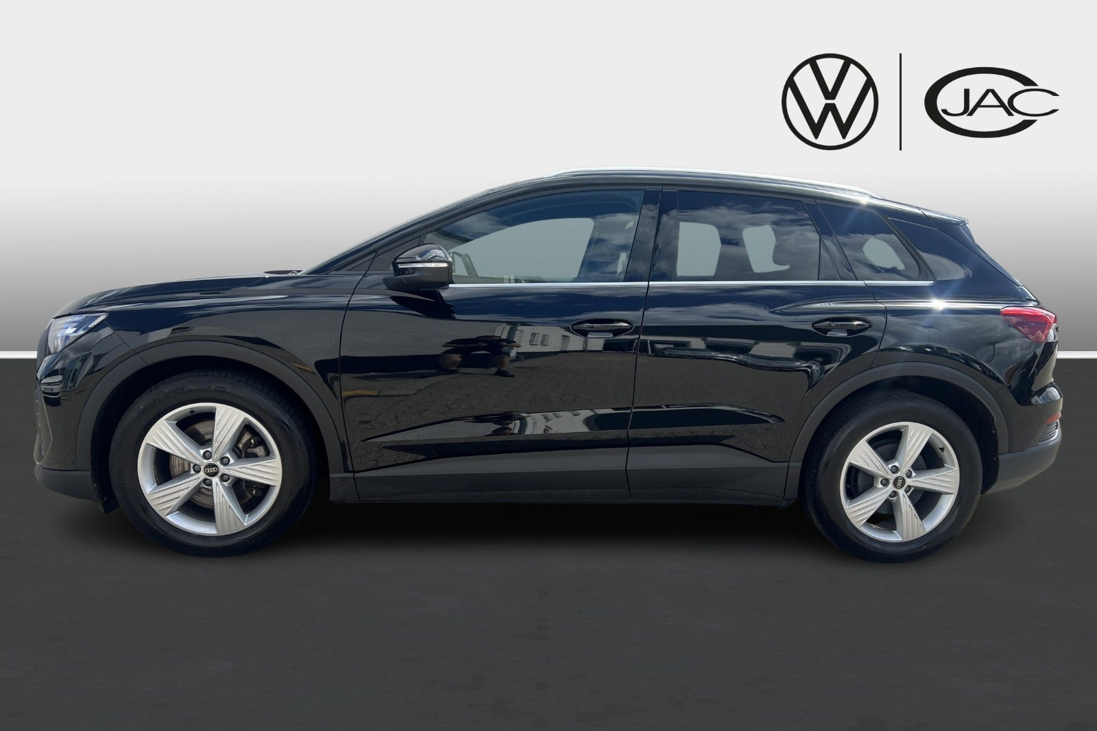 Sort Audi Q4 e-tron fra 2024
