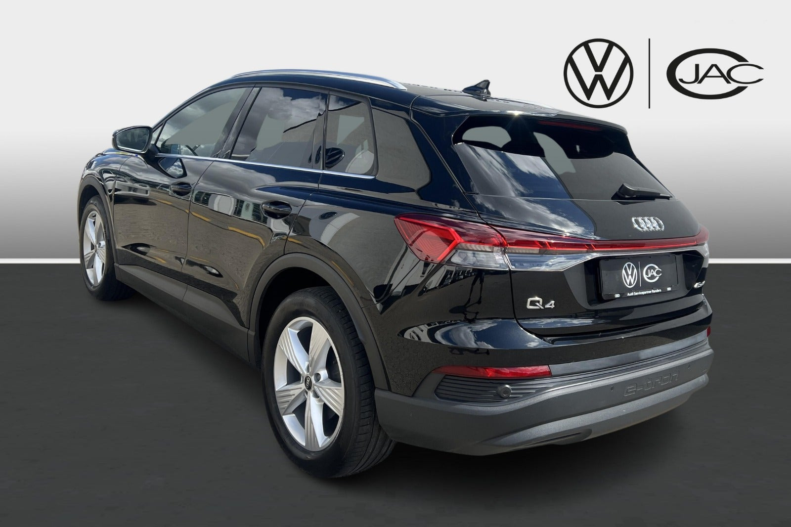 Sort Audi Q4 e-tron fra 2024