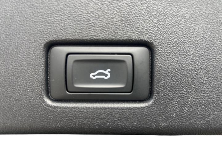 Sort Audi Q4 e-tron fra 2024