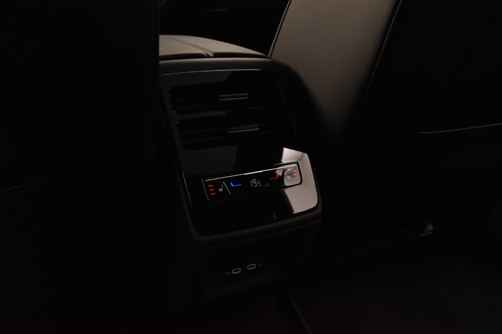 Hvid VW ID.7 fra 2024