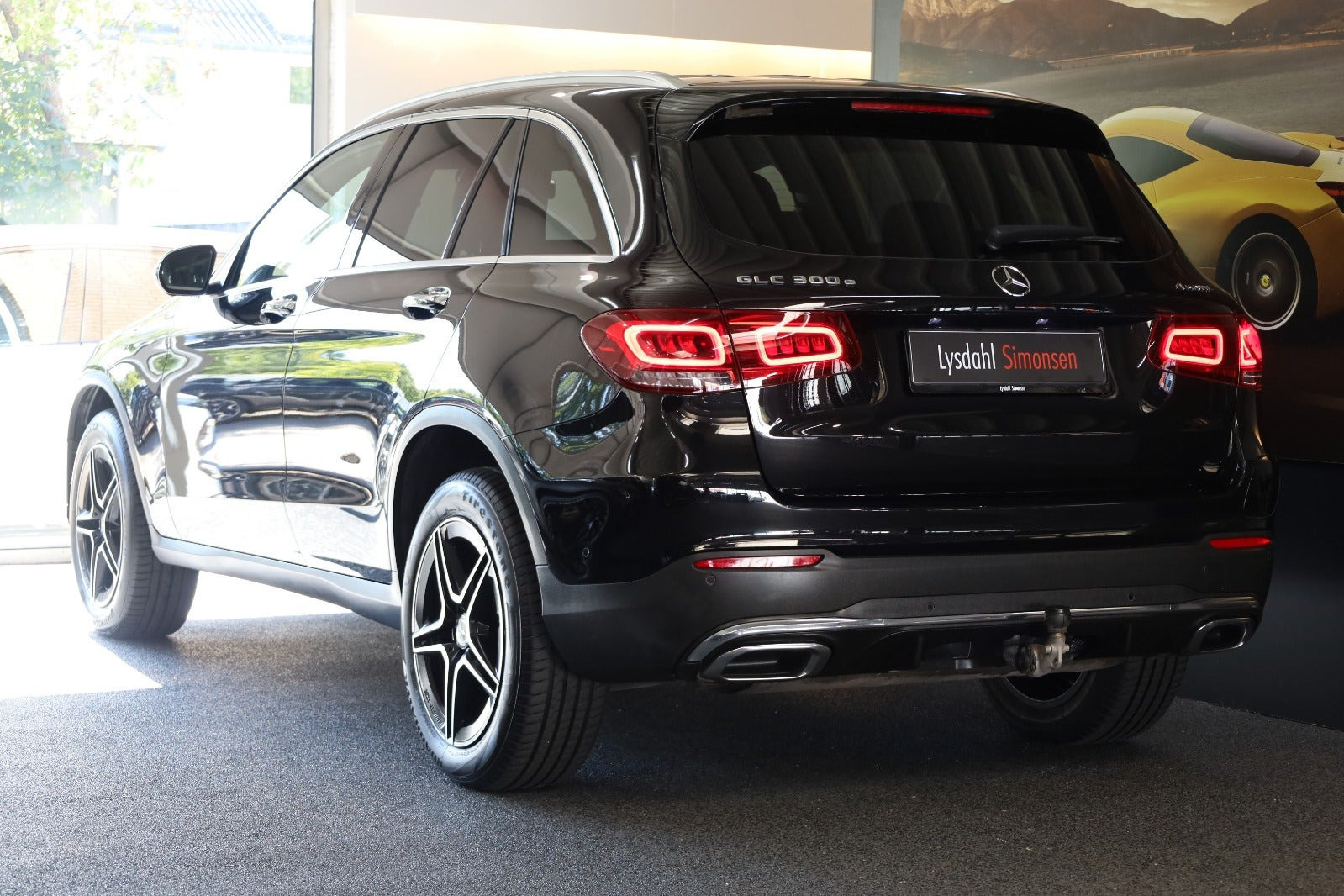 Sort Mercedes GLC300 e fra 2021