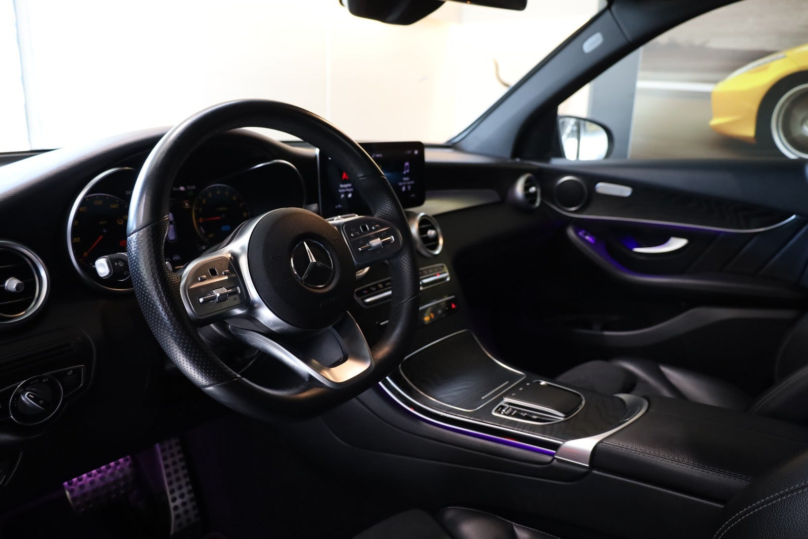 Sort Mercedes GLC300 e fra 2021