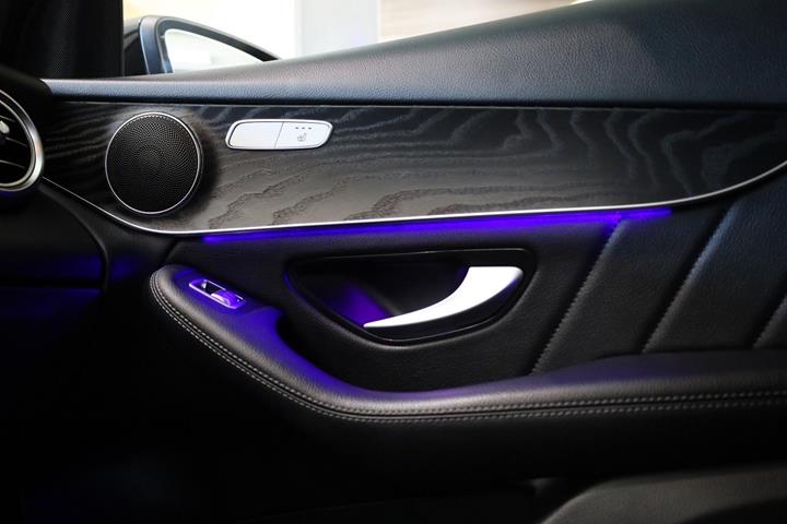 Sort Mercedes GLC300 e fra 2021