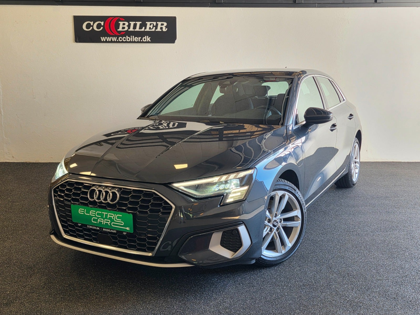 Grå Audi A3 fra 2022