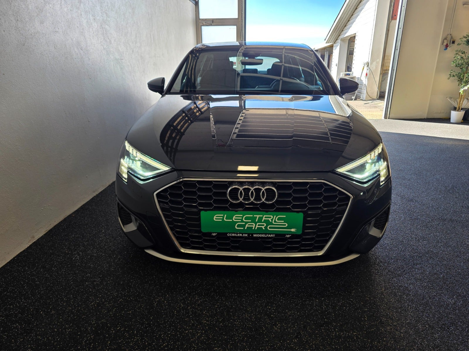 Grå Audi A3 fra 2022