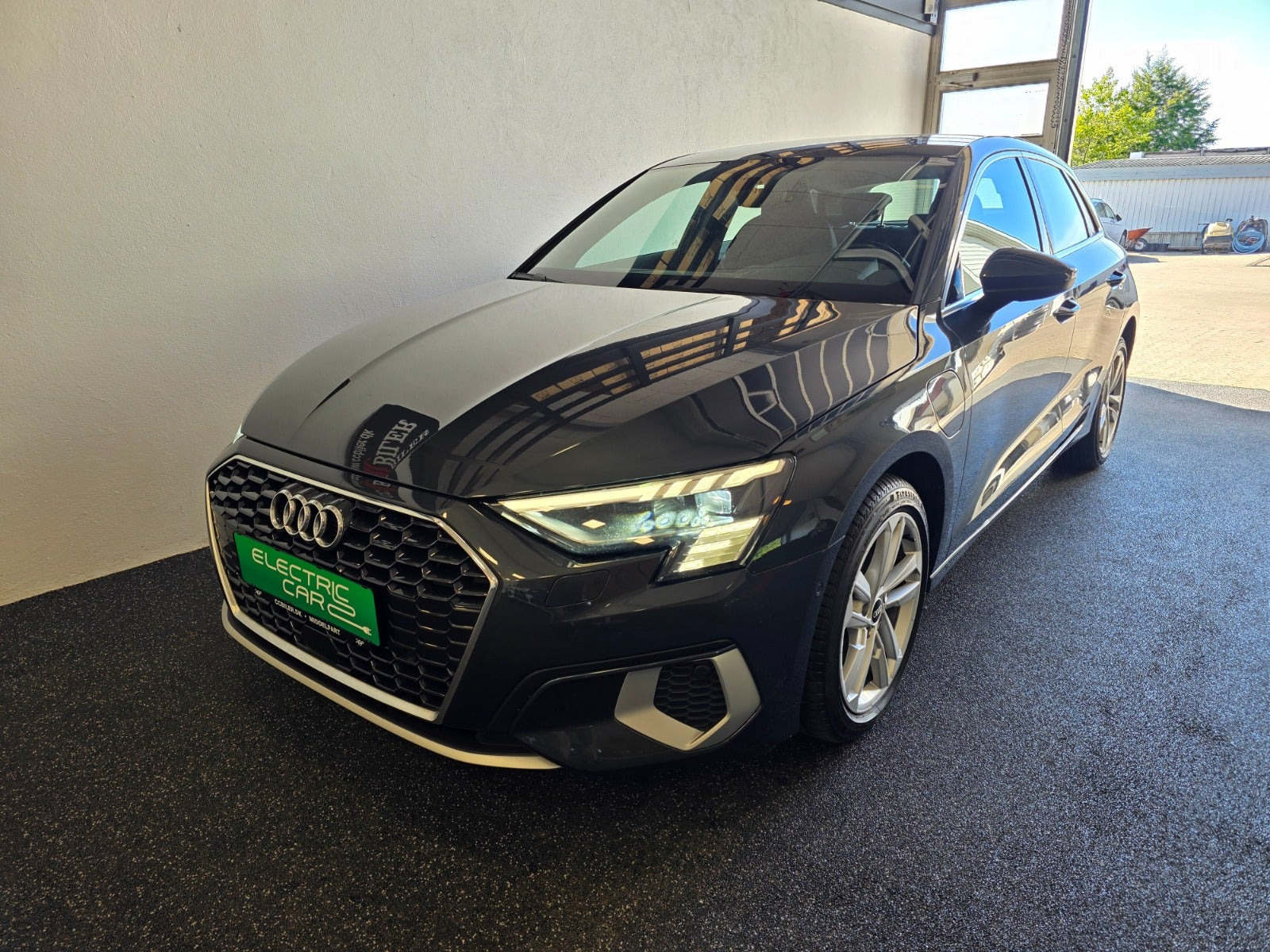 Grå Audi A3 fra 2022