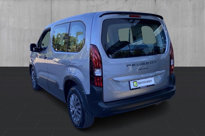 Sølv Peugeot e-Rifter fra 2024