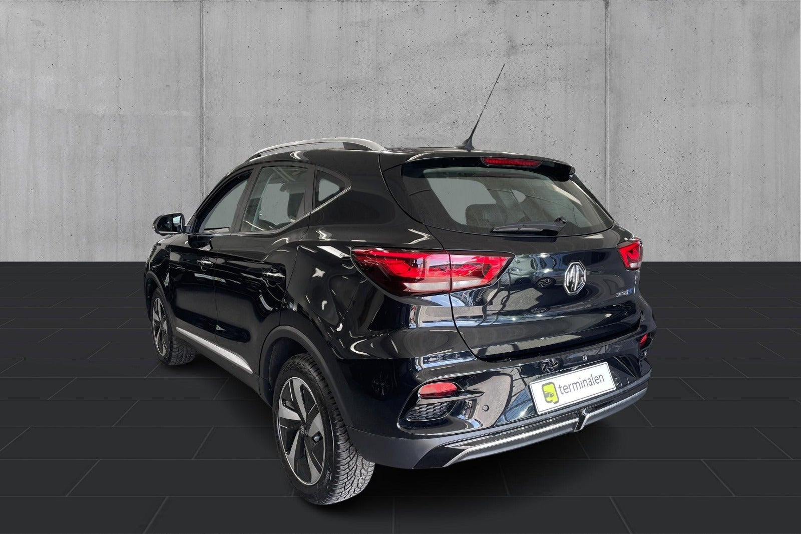 Sort MG ZS fra 2024
