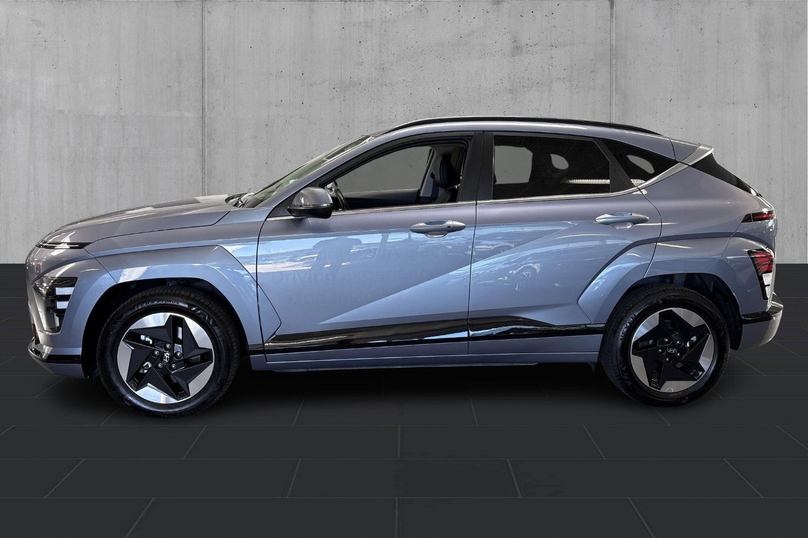 Sølv Hyundai Kona fra 2023
