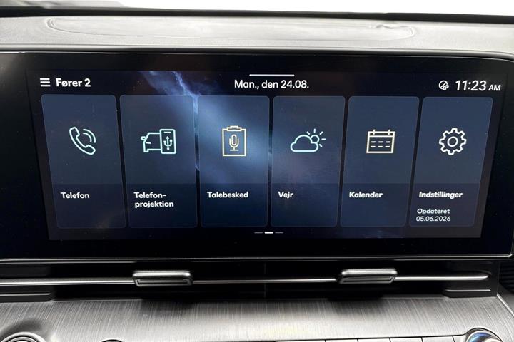 Sølv Hyundai Kona fra 2023