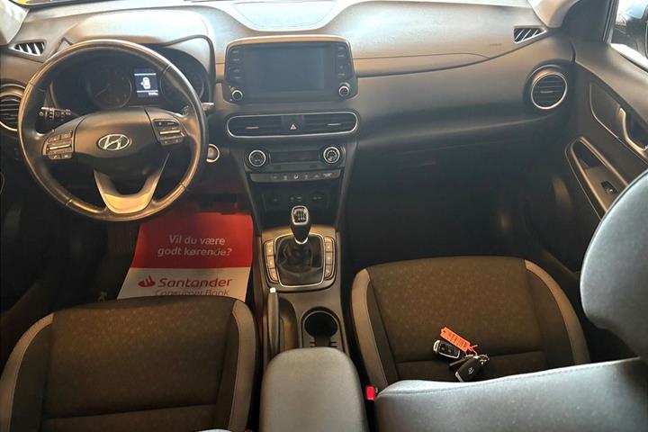 Grå Hyundai Kona fra 2020